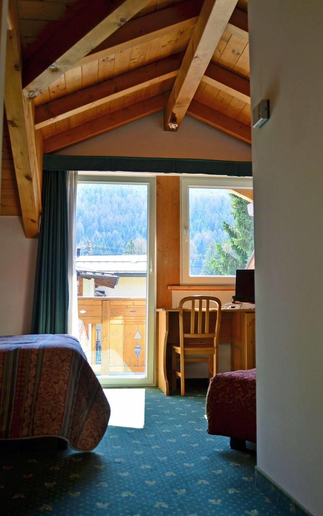 Alp Hotel Dolomiti Dimaro Exterior foto